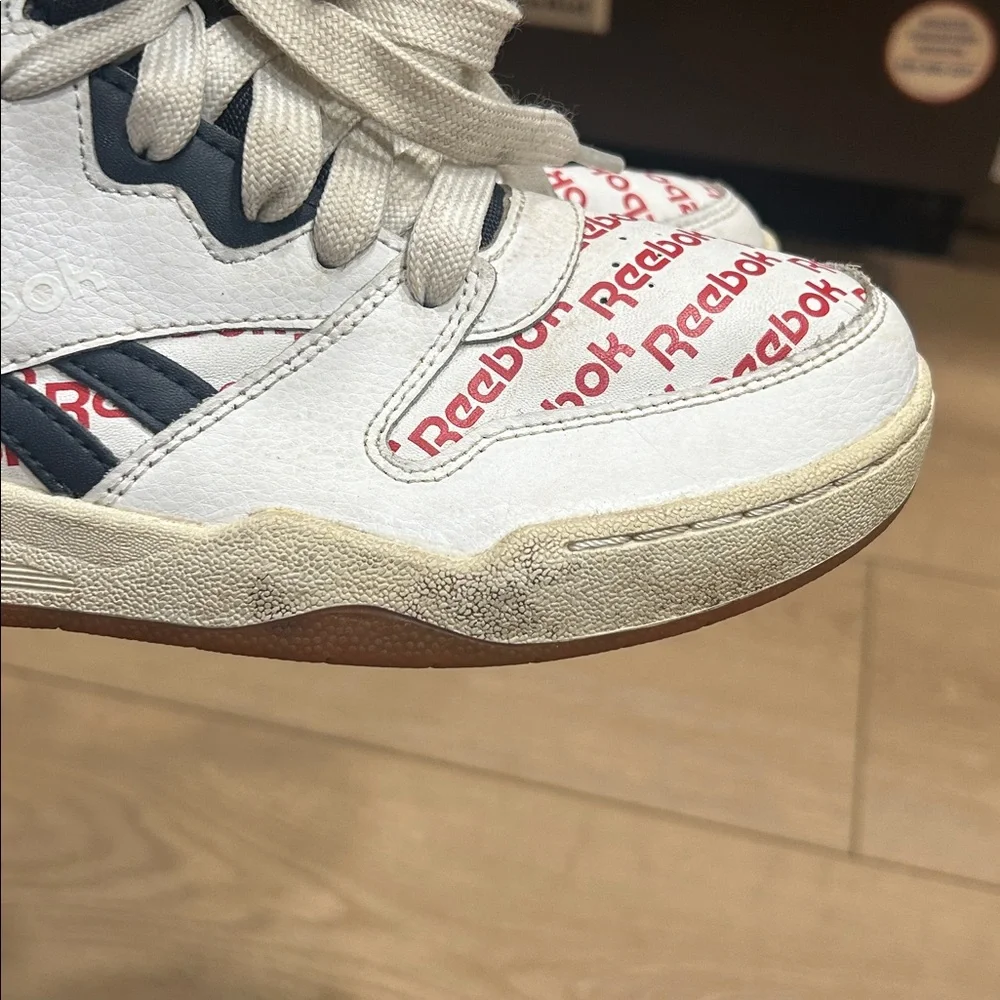 Retro Reebok Mids Size 6